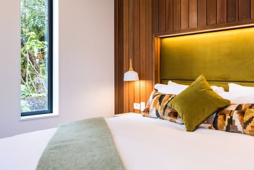 Rainforest Deluxe, Room