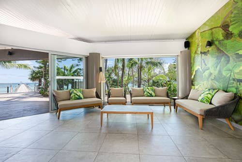 DoubleTree by Hilton Noumea Ilot Maitre Resort, Lobby