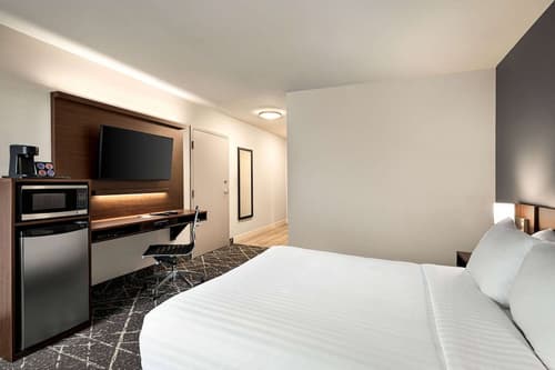 Microtel Inn & Suites by Wyndham Antigonish, Room