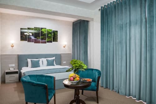 Level Hotel
