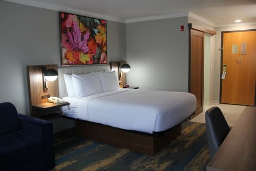 La Quinta Inn & Suites by Wyndham Yakima Downtown, Room