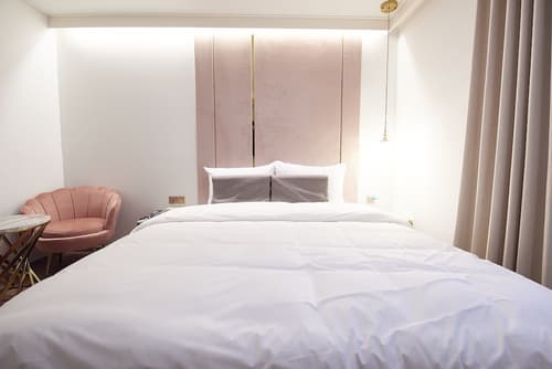 Den Basta Signature Hotel, Room