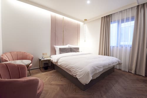 Den Basta Signature Hotel, Room