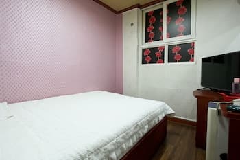 Guro City Park, Room