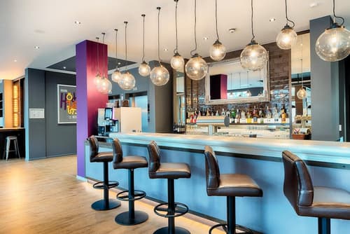 Premier Inn Wiesbaden City Centre, Bar (on property)
