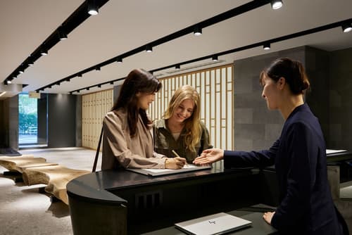 Oakwood Hotel Oike Kyoto, Reception