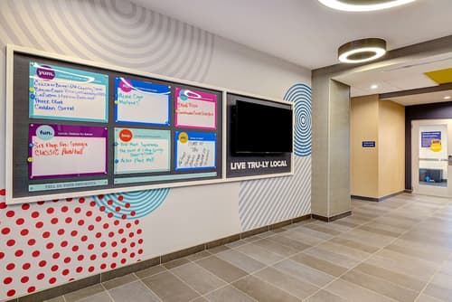 Tru by Hilton Lithia Springs, GA, Lobby