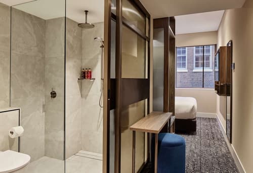 Aiden by Best Western Darling Harbour, Room