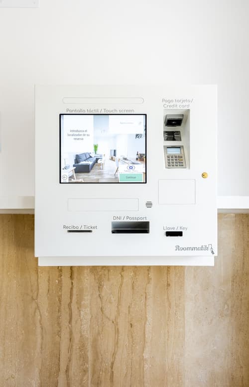 Apartamentos Toboso Plaza, Check-in/check-out kiosk