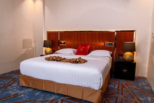 Hôtel Fleur de Lys Point E, Room