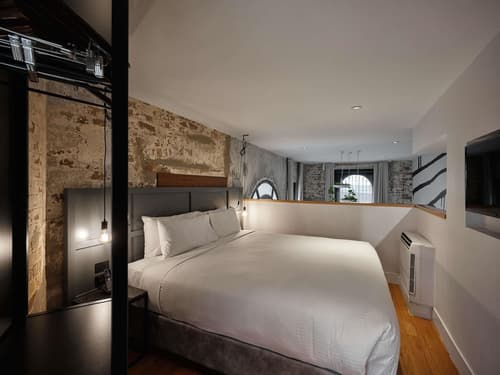 Hotel Woolstore 1888, Sydney - Handwritten Collection