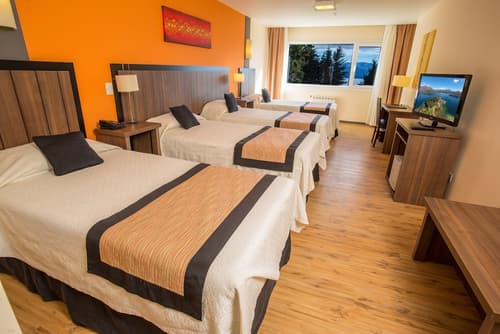 Huinid Pioneros Hotel
