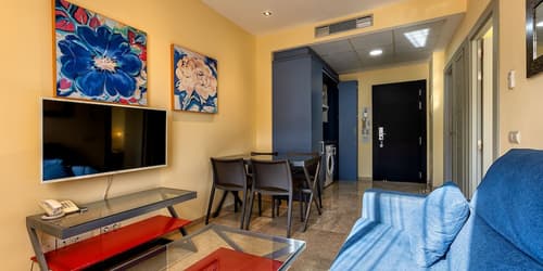 Apartamentos Vértice Sevilla Aljarafe, Room