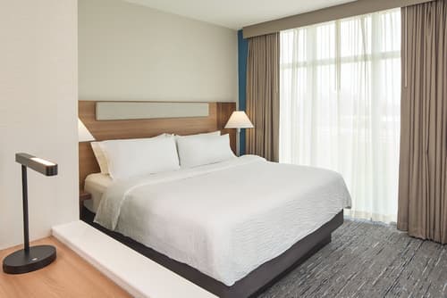 Holiday Inn Express Miami Airport Blue Lagoon Area by IHG, Room