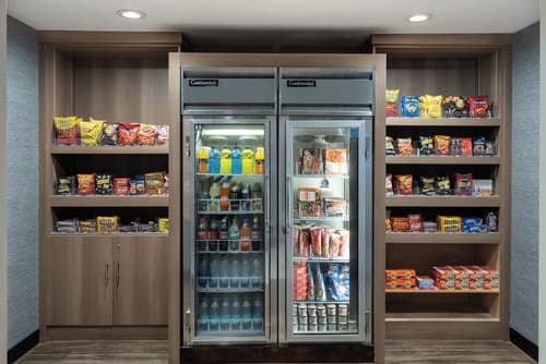 Holiday Inn Express Miami Airport Blue Lagoon Area by IHG, Property amenity