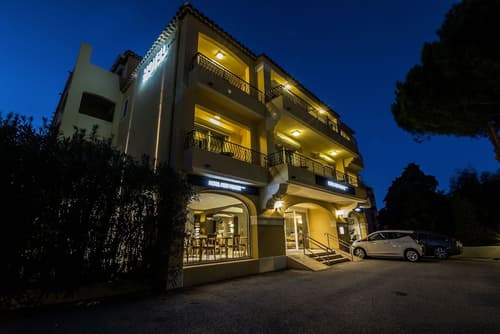 Hotel Le Petit Prince, Front of property