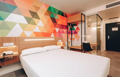 Vertice Roomspace Madrid, Primary image