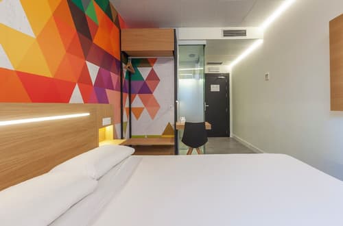Vertice Roomspace Madrid, Room