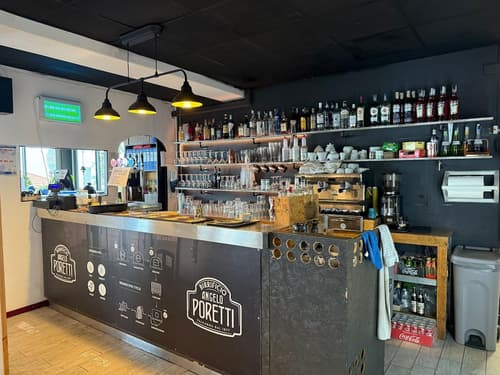 Lake Como Hostel, Bar (on property)