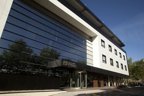 Hotel K10, Front of property