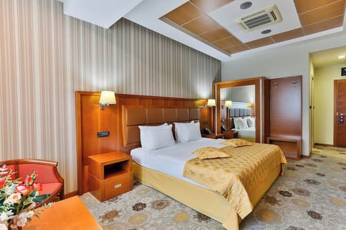 Kings Park Hotel, Room