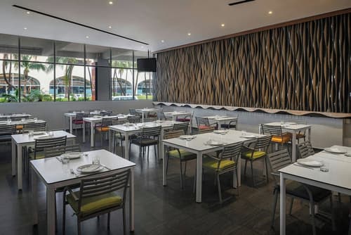 Aloft Cancun, Restaurant