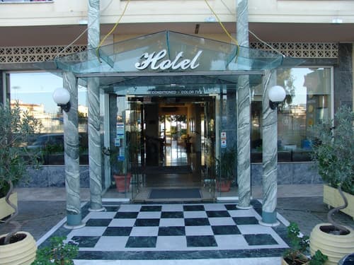 Ignatia Hotel, Interior entrance