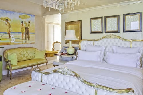 Birkenhead House, Room