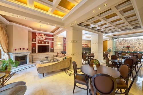 Olympus Mediterranean, Lobby sitting area