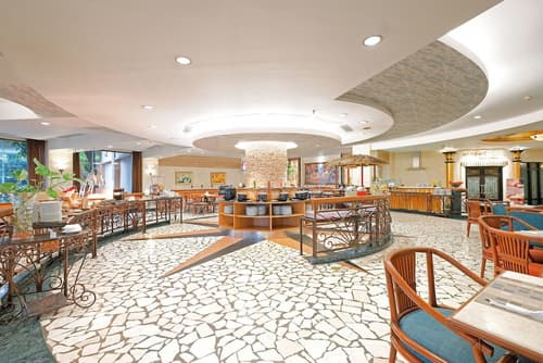 Sunlake Waterfront Resort and Convention