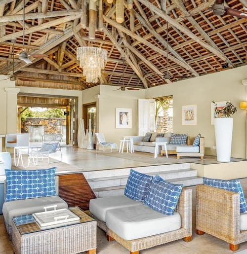 Zilwa Attitude, Lobby sitting area