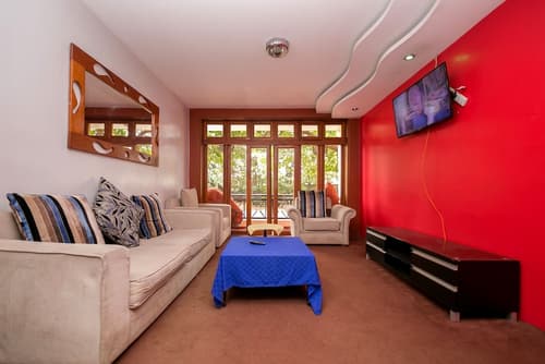 Meltonia Luxury Suites