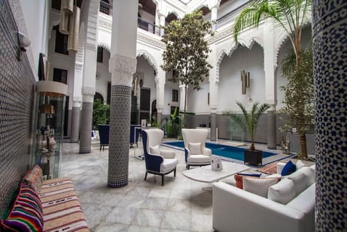 Riad Braya, Lobby