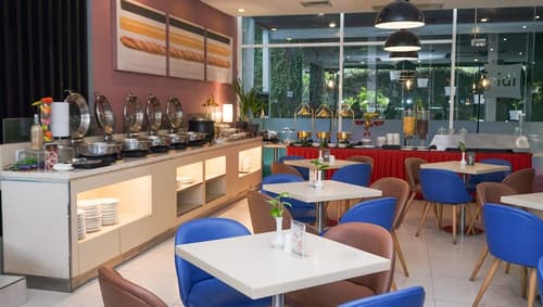 ibis Jakarta Senen, Restaurant