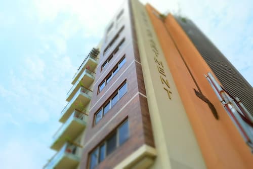 Roots Hotel Apartment, Exterior