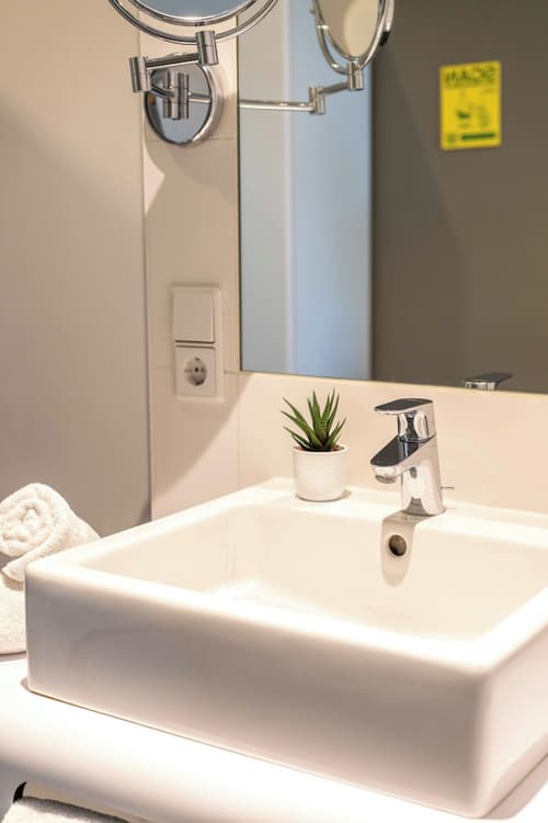 SLEEEP Hotel Wiener Neudorf, Bathroom