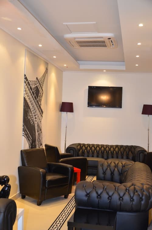 Hotel Regina Montmartre, Lobby sitting area