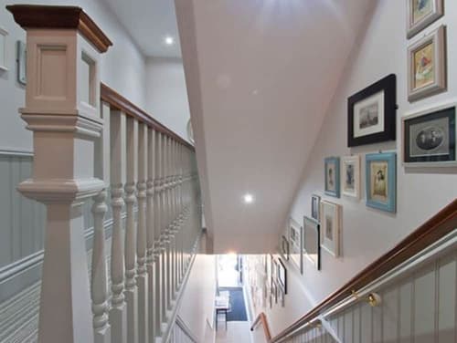 W12 Rooms, Interior entrance