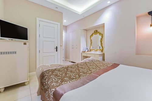 Elegance East Hotel - Boutique Class, Room