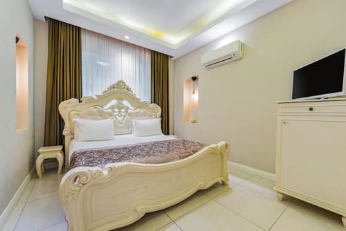 Elegance East Hotel - Boutique Class, Room