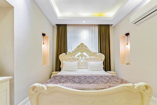 Elegance East Hotel - Boutique Class, Room