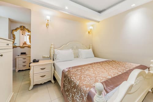 Elegance East Hotel - Boutique Class, Room