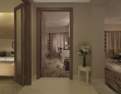 Millennium Al Rawdah Hotel, Room