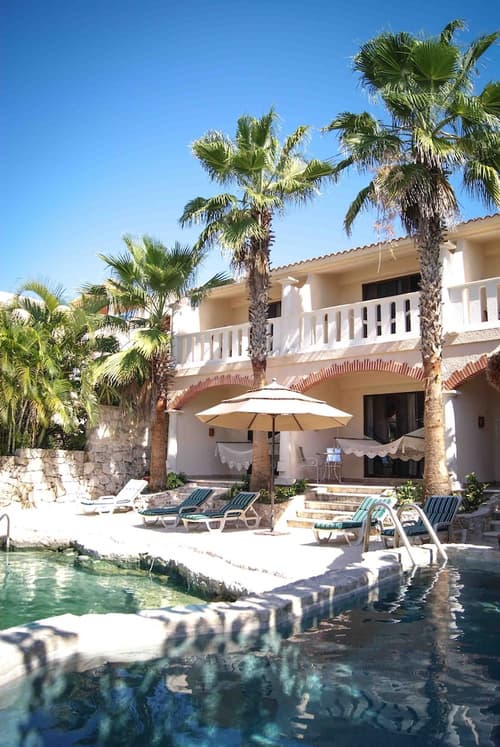 Chez Waffle Hotel, Outdoor pool