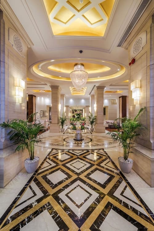 Boudl Taif, Interior entrance