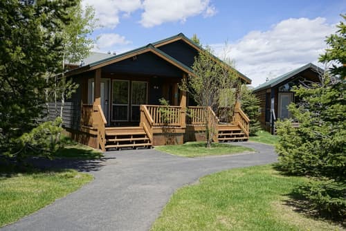 Explorer Cabins At Yellowstone, Room