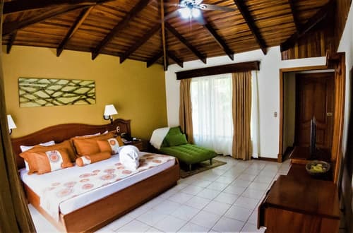 Arenal Paraíso Resort & Thermo Mineral Hot Springs