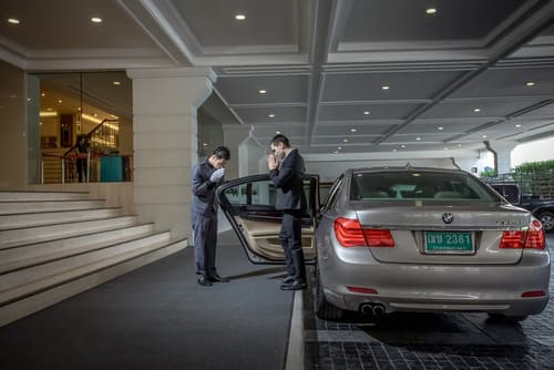 Mandarin Hotel Managed by Centre Point, Interior entrance