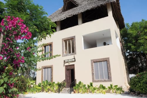 Reef & Beach Resort, Spa