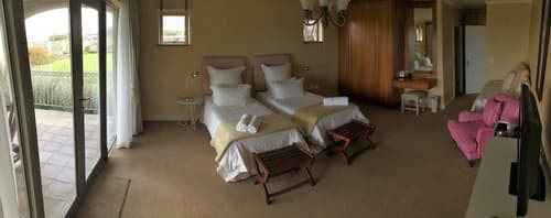 On the Cliff Guest House, Room